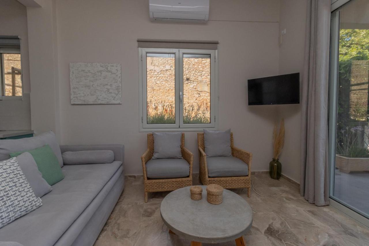 Phaos I Apartment Kyparissia Exterior photo