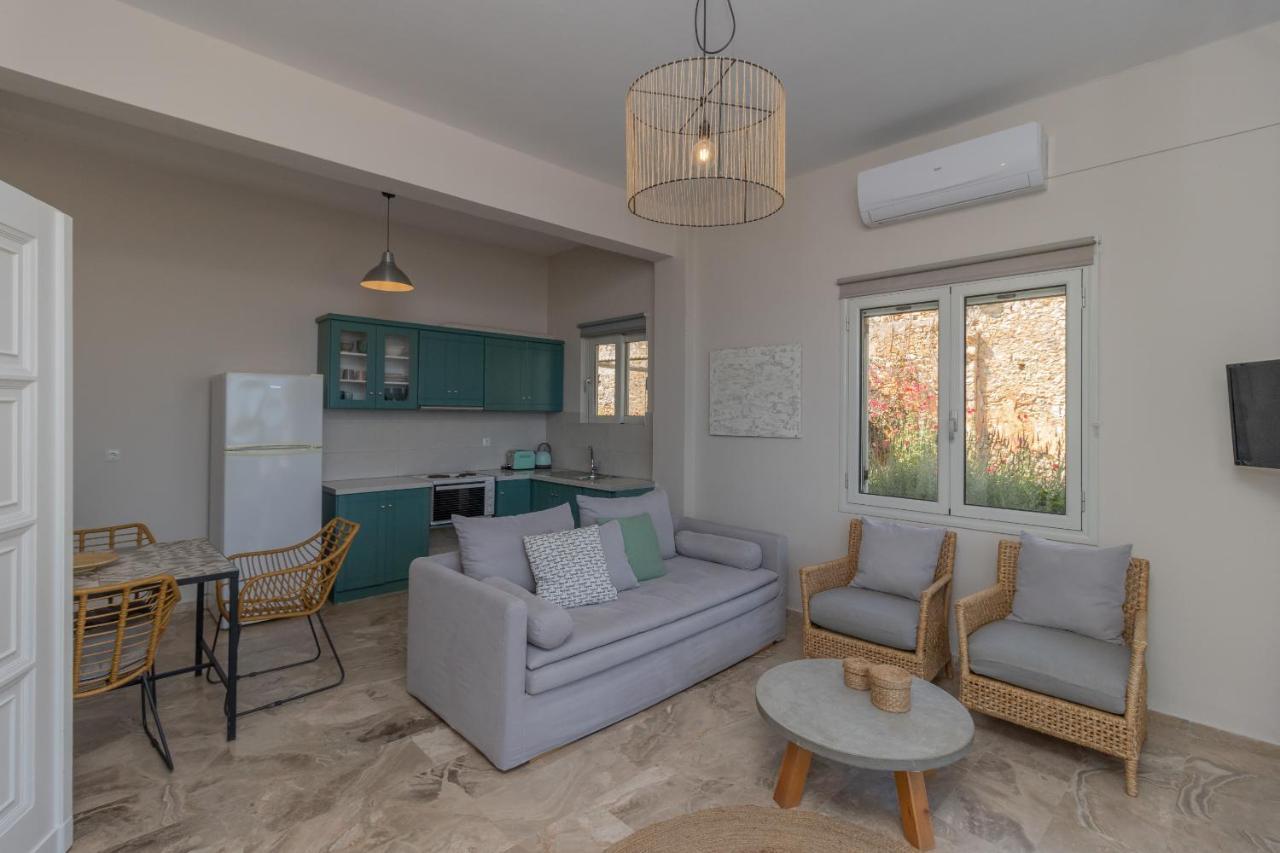 Phaos I Apartment Kyparissia Exterior photo